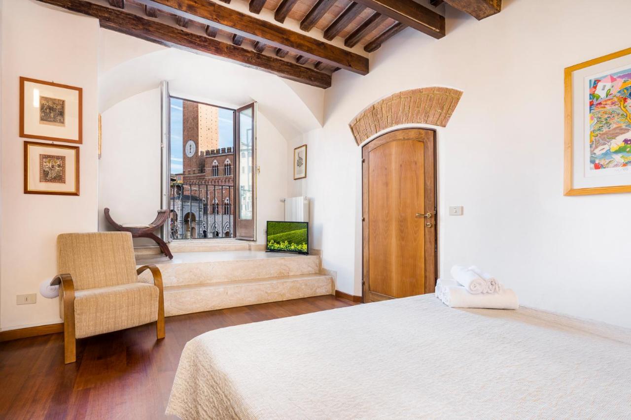 The Balcony Suite - Affaccio Su Piazza Del Campo Siena Luaran gambar