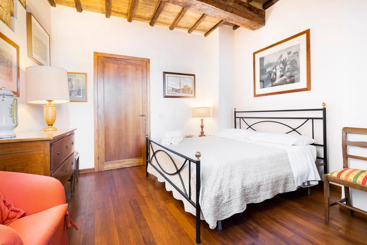 The Balcony Suite - Affaccio Su Piazza Del Campo Siena Luaran gambar