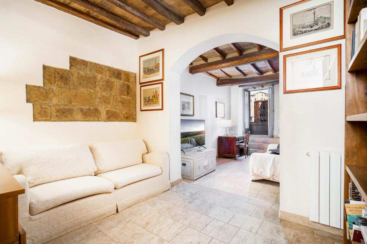 The Balcony Suite - Affaccio Su Piazza Del Campo Siena Luaran gambar